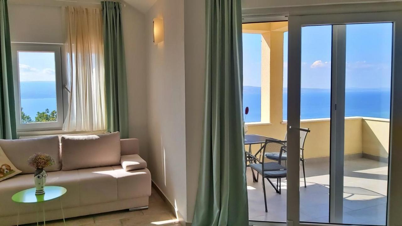 Apartments Borak Оміш Екстер'єр фото