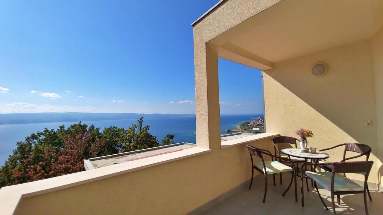 Apartments Borak Оміш Екстер'єр фото