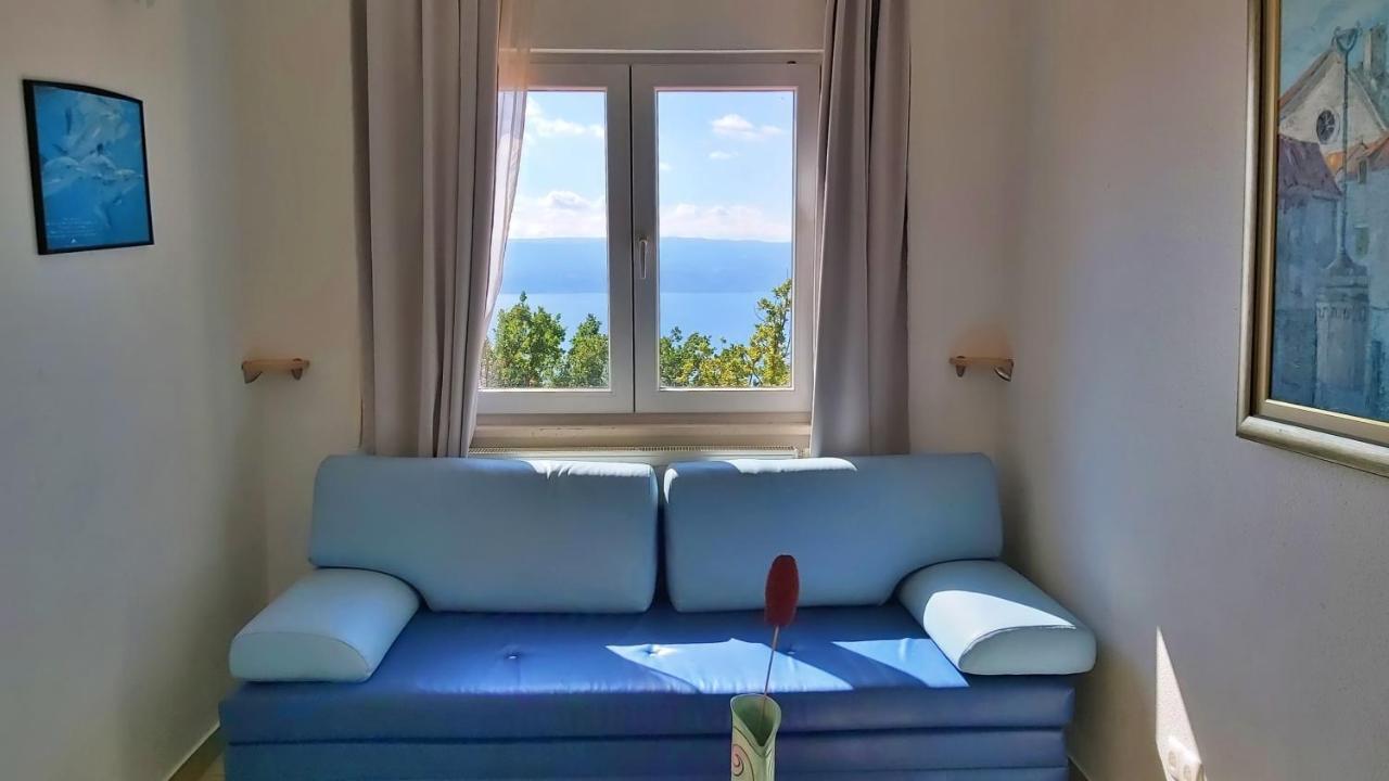Apartments Borak Оміш Екстер'єр фото
